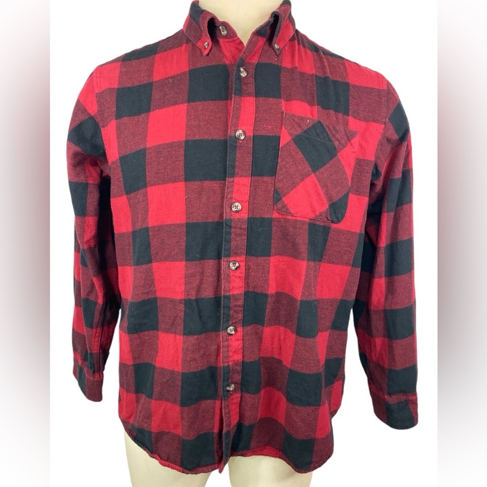 Magellan Outdoors Classic Fit Long Sleeve Button Up Shirt Men’s Large